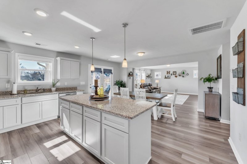 Property image 5 at 7096 Luna Mae Court, Boiling Springs, SC 29316