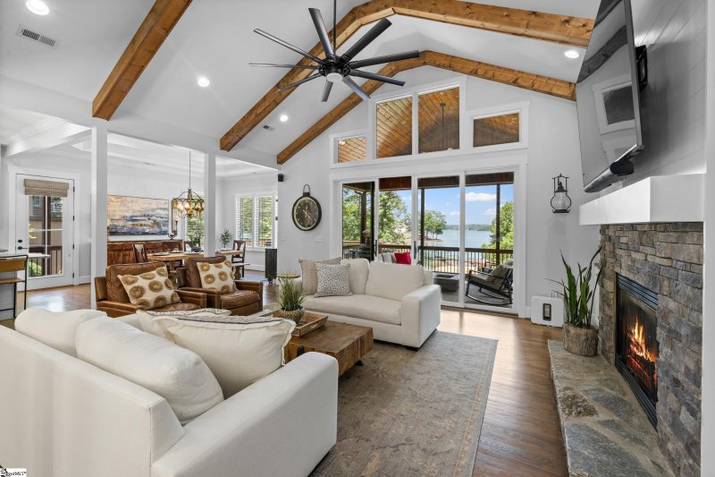 Property image 4 at 417 Woodridge Drive, Seneca, SC 29672