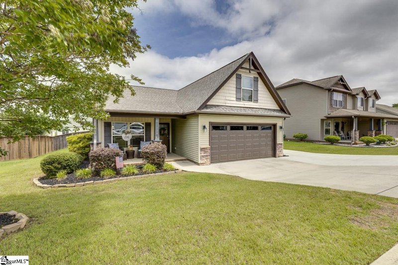 Property image 3 at 120 Damascus Drive, Simpsonville, SC 29681