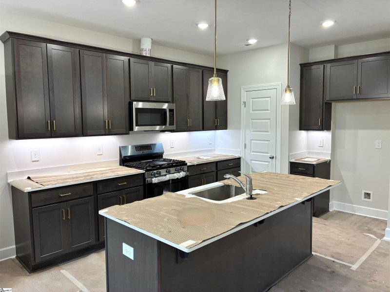 Property image 2 at 211 Fenner Place, Greenville, SC 29607