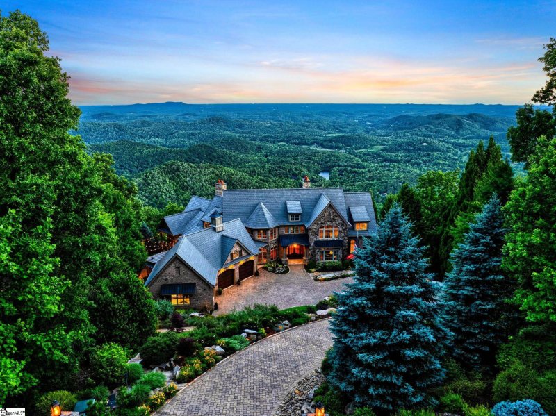 16 High Bluff Court