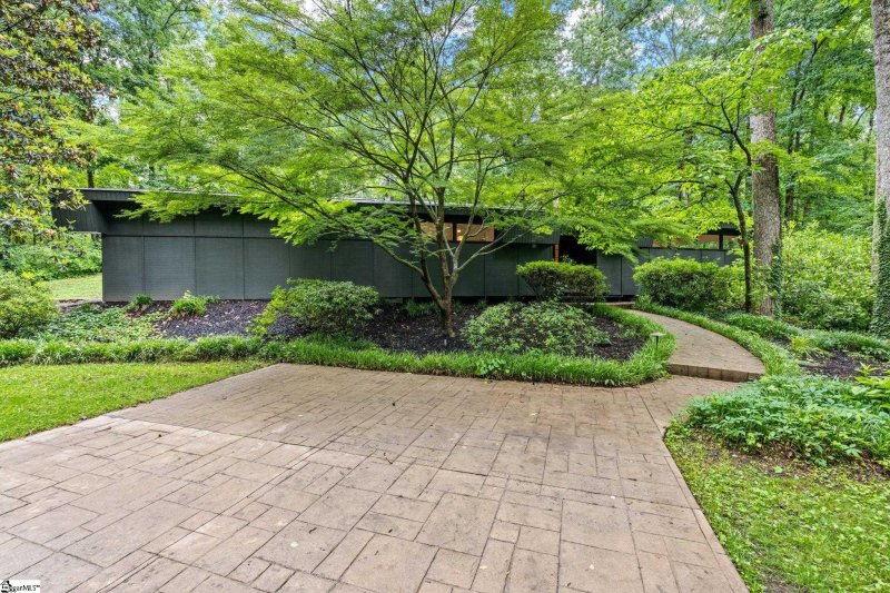 Property image 4 at 438 Henderson Road, Greenville, SC 29607