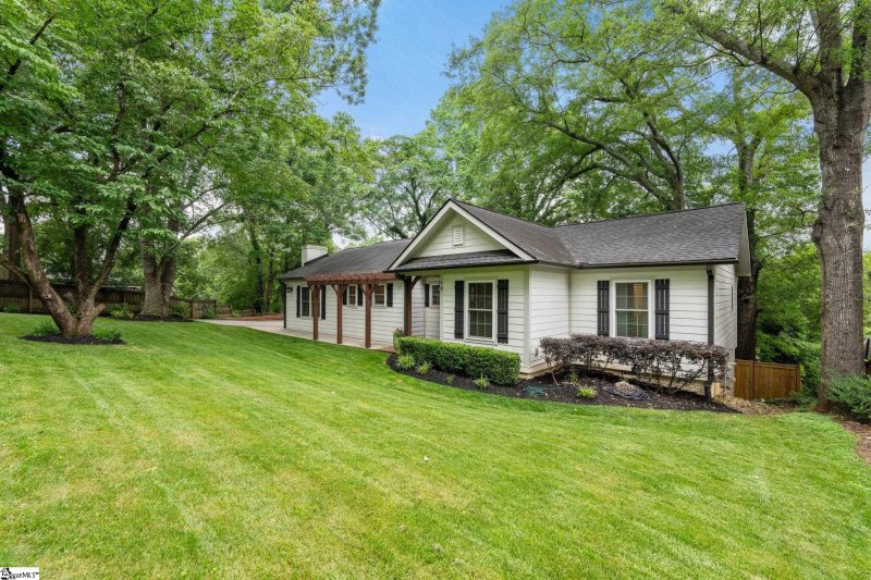 Property image 2 at 10 Moultrie Street, Greenville, SC 29605