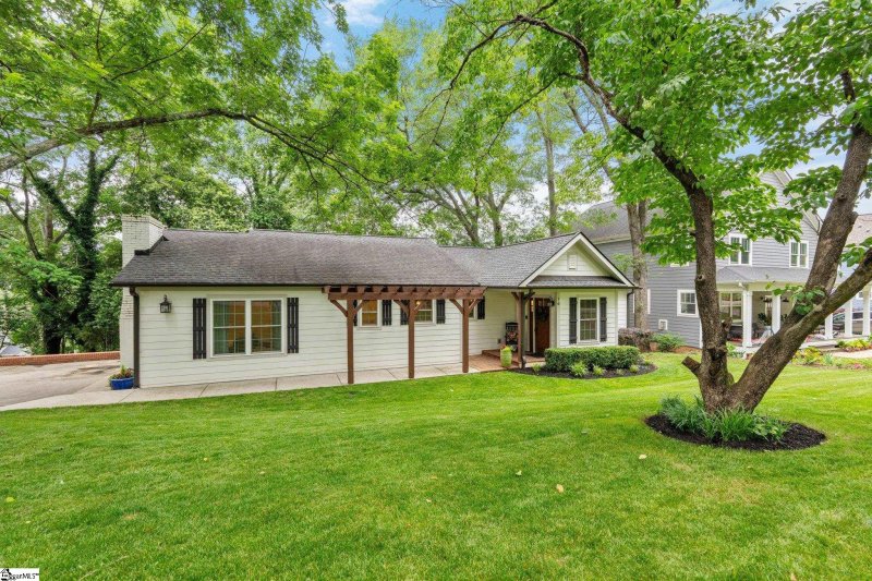 Property image 4 at 10 Moultrie Street, Greenville, SC 29605