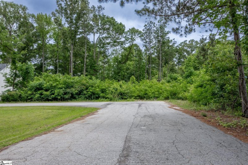 Property image 2 at 106 Heather Glen Lane, Clinton, SC 29325