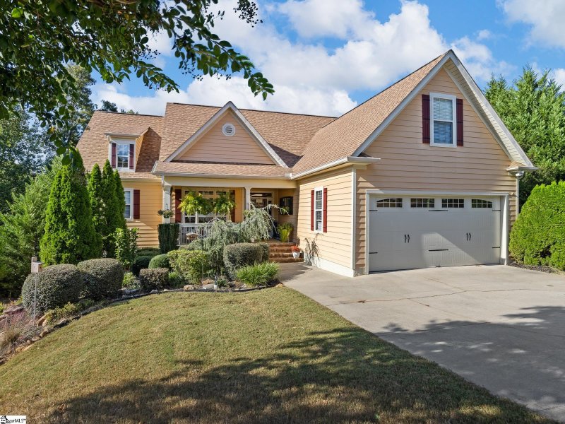 Property image 2 of 131 Elevation Court in Castle Rock, Greer, SC 29651