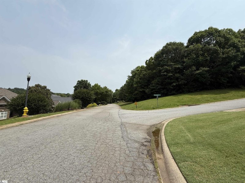 Property image 2 at 112 Turnberry Road, Anderson, SC 29621