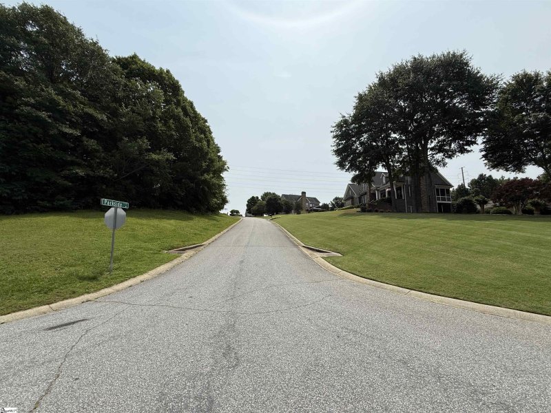 Property image 3 at 112 Turnberry Road, Anderson, SC 29621