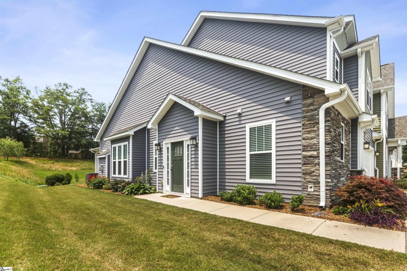 Property image 3 at 109 Creekhaven Lane, Taylors, SC 29687