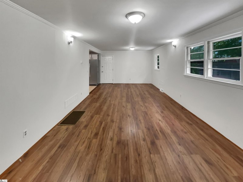 Property image 3 at 132 Trent Drive, Taylors, SC 29687