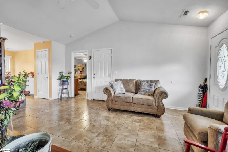 Property image 5 at 1 Novatak Court, Greenville, SC 29605