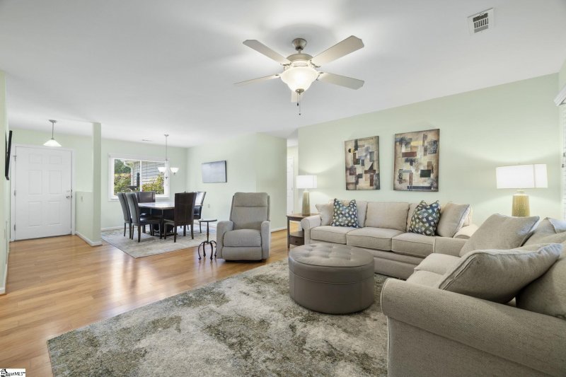 Property image 5 of 2 Hillview Drive in Rolling Green Village, Greenville, SC 29615