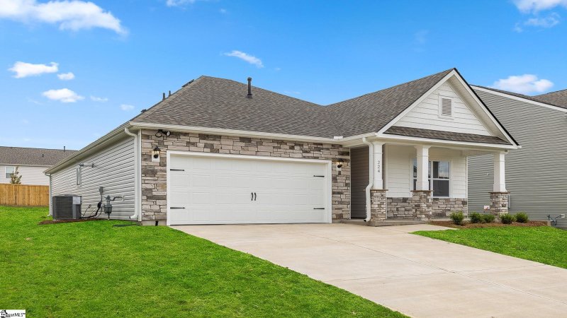 Property image 2 of 224 Mosby Drive in Durbin Meadows, Fountain Inn, SC 29644