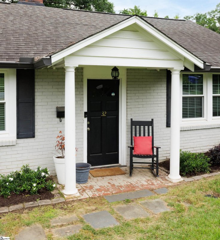 Property image 2 at 32 Douglas Drive, Greenville, SC 29605