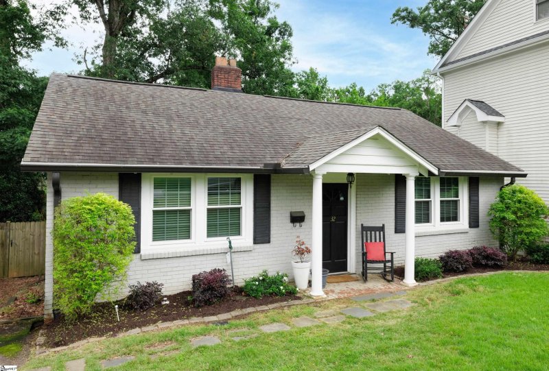 Property image 3 at 32 Douglas Drive, Greenville, SC 29605