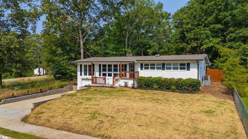 Property image 2 at 209 Boyd Avenue, Simpsonville, SC 29681