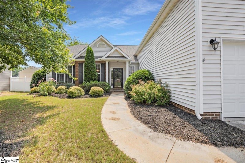 Property image 2 at 415 Plamondon Drive, Simpsonville, SC 29680
