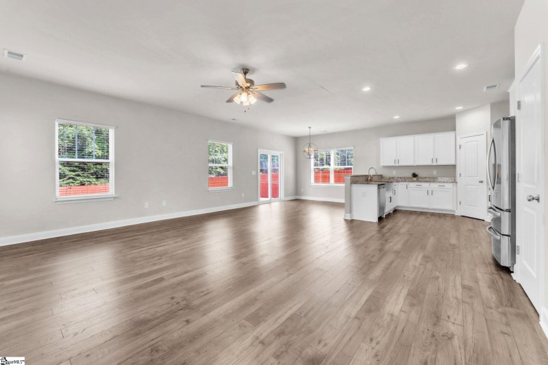 Property image 3 at 203 Rosewood Circle, Duncan, SC 29334