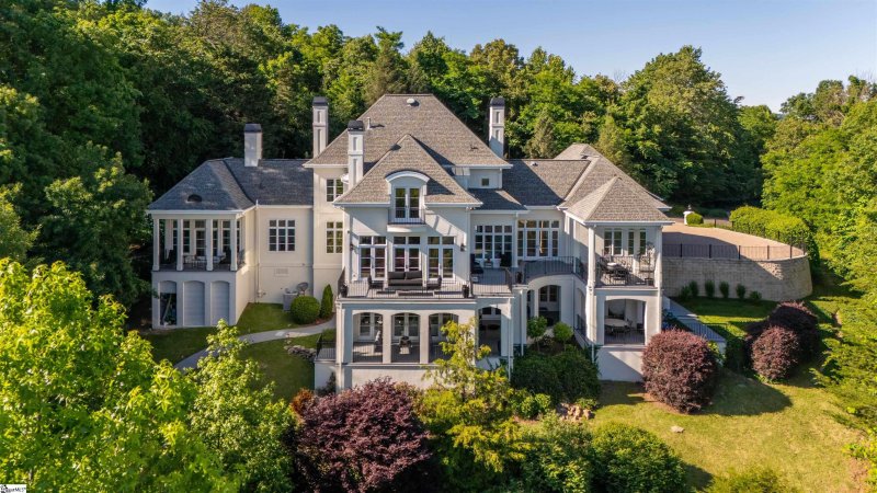 Property image 2 of 8 Fair Cliff Court in The Cliffs at Glassy, Landrum, SC 29356