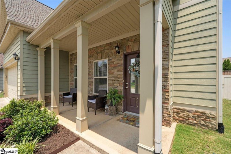 Property image 2 at 308 Bridge Crossing Drive, Simpsonville, SC 29681