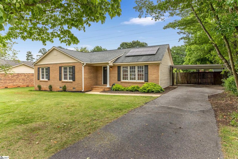 Property image 2 at 109 Driftway Place, Spartanburg, SC 29301