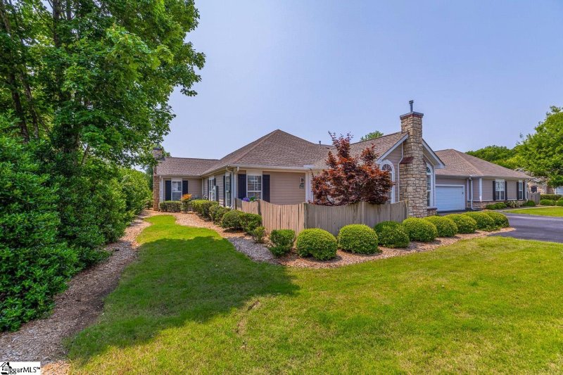 Property image 2 of 122 Fudora Circle in The Ravines at Creekside, Simpsonville, SC 29681