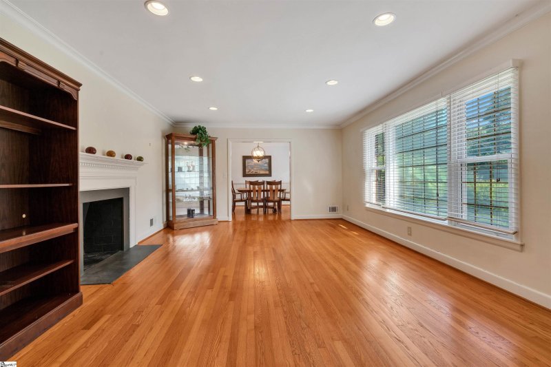 Property image 2 at 212 Beechwood Drive, Spartanburg, SC 23907