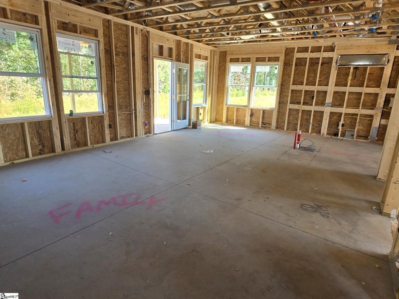 Property image 4 of 105 Leacock Drive in Briargate, Fountain Inn, SC 29644