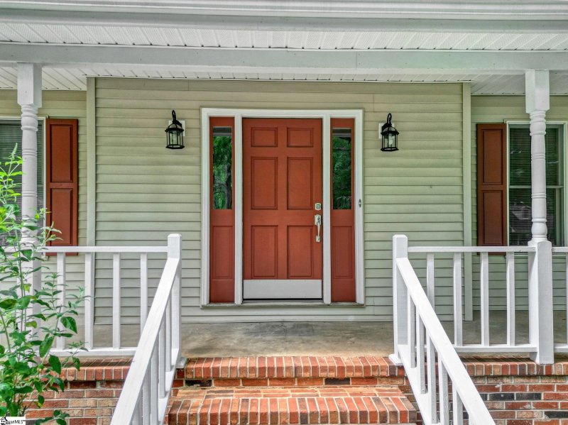 Property image 2 at 1107 Willow Branch Drive, Simpsonville, SC 29680