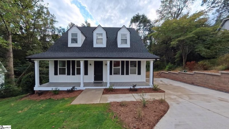Property image 3 of 1017 Fox Row in Peppertree, Taylors, SC 29687
