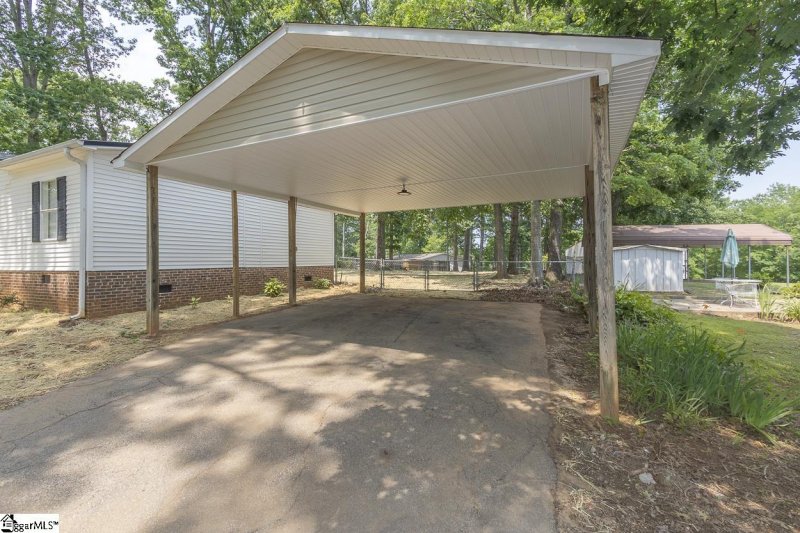 Property image 4 at 207 Shade Tree Circle, Easley, SC 29640