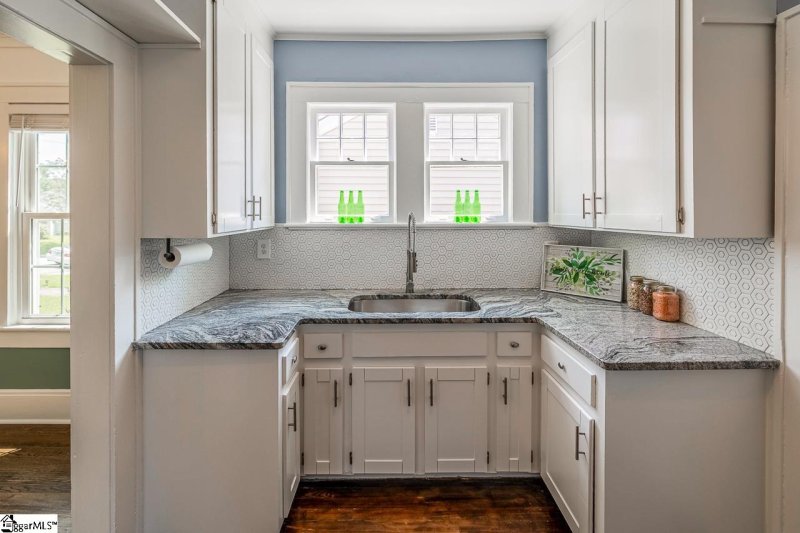 Property image 4 at 157 N High Point Road, Spartanburg, SC 29301