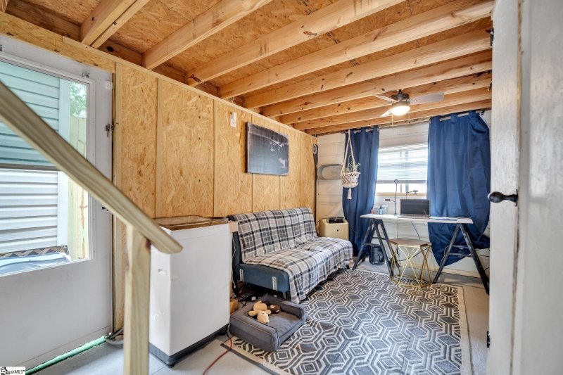 Property image 5 of 1204 Hanover Drive in Foxwood Hills, Westminster, SC 29693