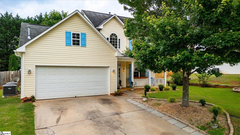 Property image 2 at 532 Cardinal Woods Way, Easley, SC 29642-1538