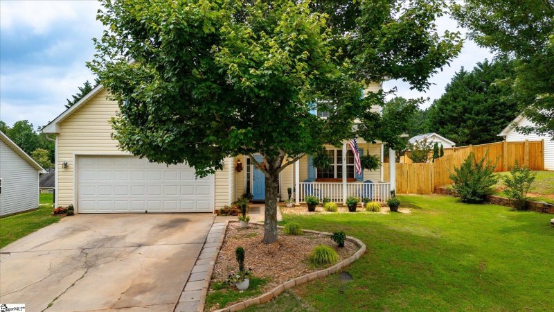 Property image 3 at 532 Cardinal Woods Way, Easley, SC 29642-1538