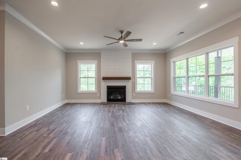 Property image 2 of 132 Willett Trail in Maplewood Estates, Taylors, SC 29687