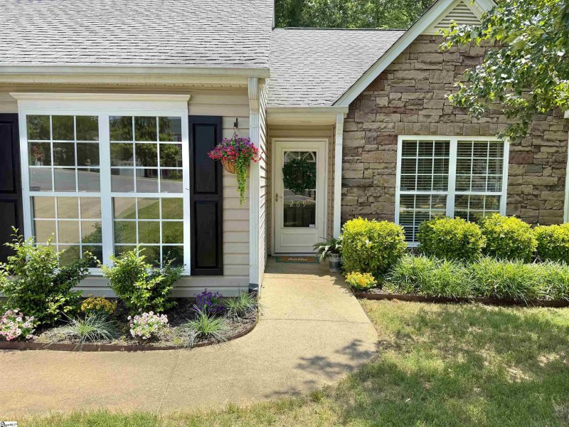 Property image 2 of 269 Dartmoor Drive in Creekside at Rock Springs, Spartanburg, SC 29301