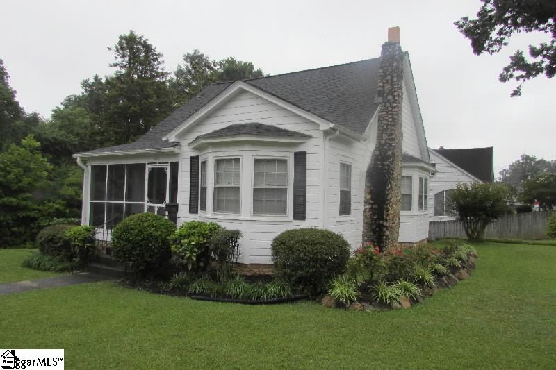 Property image 2 at 400 Calvert Avenue, Clinton, SC 29325