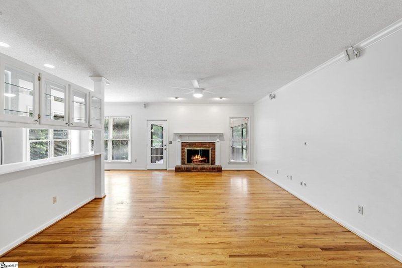 Property image 2 at 109 Keowee Avenue, Greenville, SC 29605