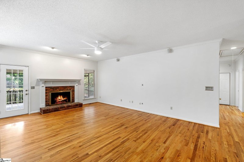 Property image 3 at 109 Keowee Avenue, Greenville, SC 29605