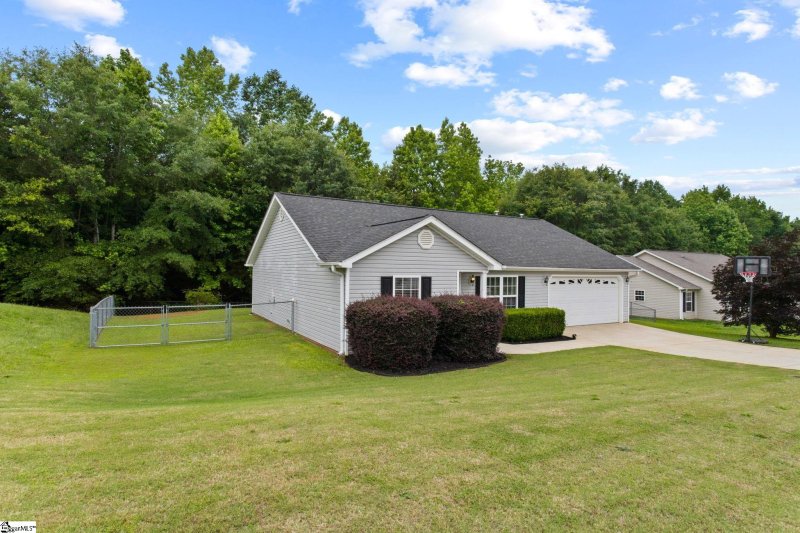 Property image 2 at 15 Laws Lane, Piedmont, SC 29673