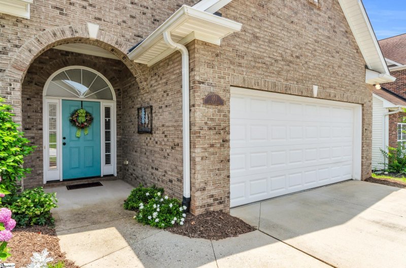 Property image 2 at 101 Peaks Court, Taylors, SC 29687