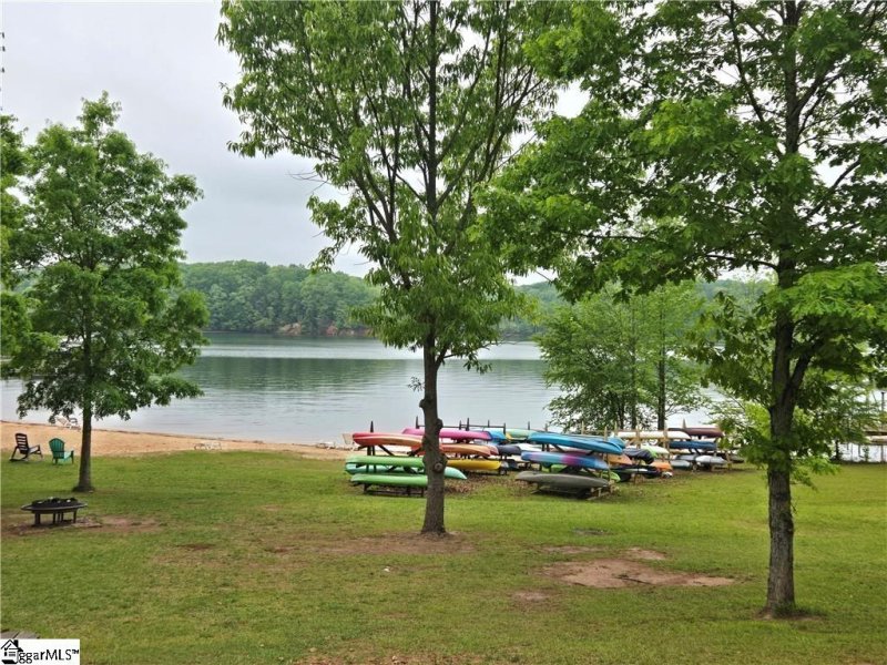 Property image 3 at 501 N Arrowhead Drive, Westminster, SC 29693