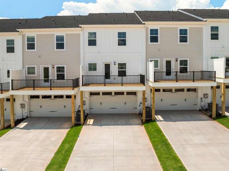 Property image 4 of 37 Leander Drive in ONeal Village, Greer, SC 29651