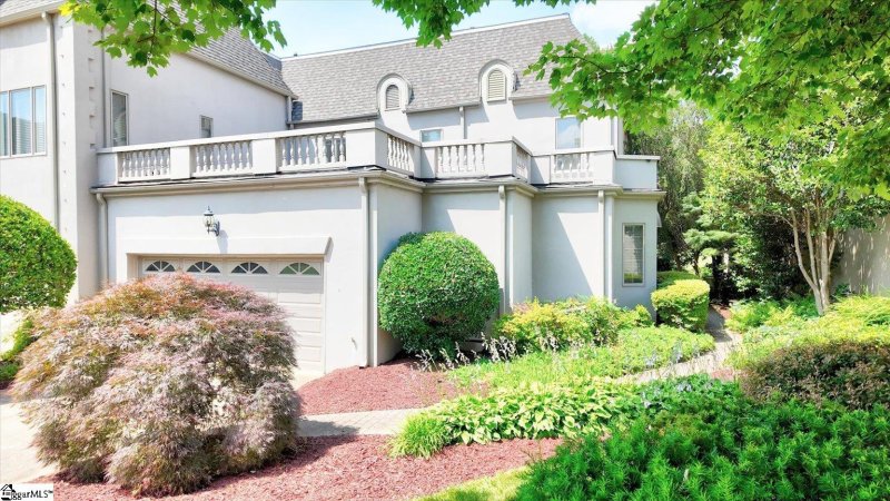 100 Castellan Drive