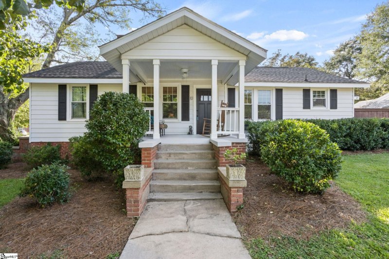 10 Keith Drive