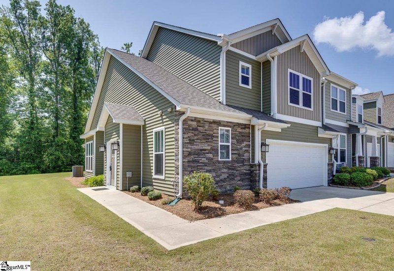 Property image 2 at 40 Creekhaven Lane, Taylors, SC 29687