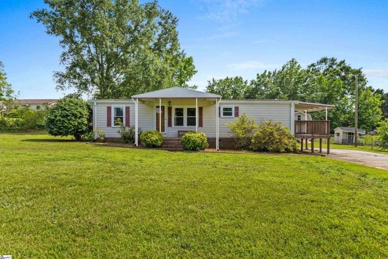 Property image 3 at 403 Georgetown Drive, Liberty, SC 29657