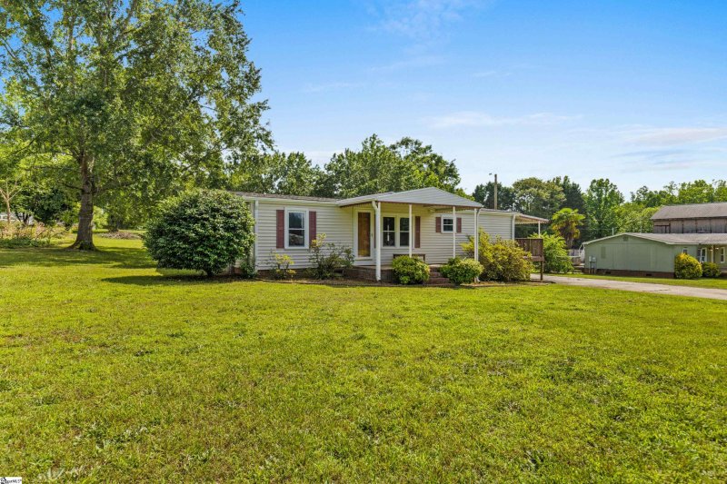 Property image 5 at 403 Georgetown Drive, Liberty, SC 29657