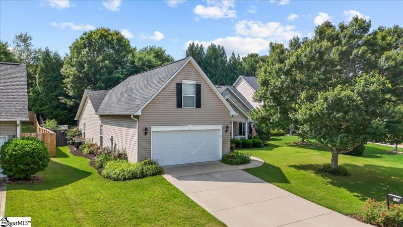 Property image 2 at 129 Worcester Lane, Easley, SC 29642-3045